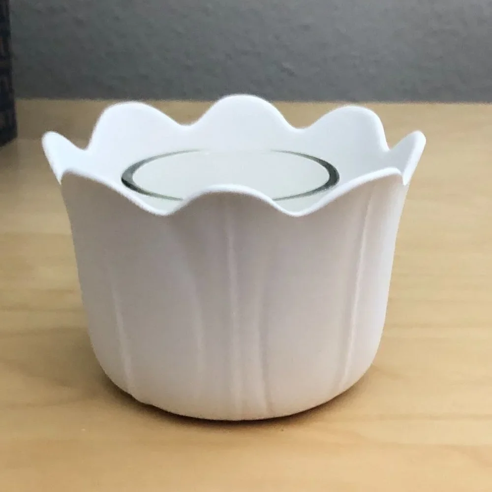 New PARTYLITE Garden Blossoms Ivory & Clear Votive Holder Pair - Picture 7 of 9